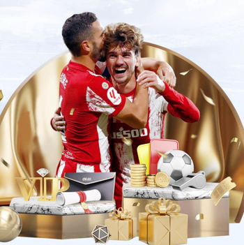 于大宝晒与李同国合影，中韩传奇前锋同框